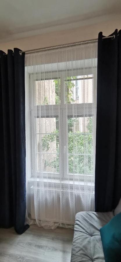 New Cosy Studio 卡罗维发利 外观 照片